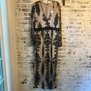 A Beautiful Soul/ARULA NWT Nudelace Hunter Green Maxi Dress.